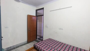 Room in 1 BHK Builder Floor at Govindpuri – for Rent