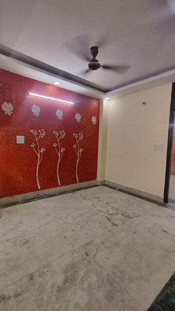 Room in 1 BHK Builder Floor at Govindpuri – for Rent