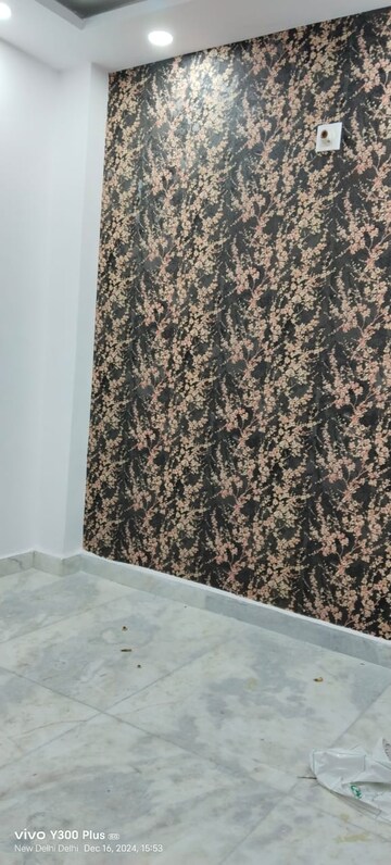 Bedroom in 2 BHK Builder Floor at Govindpuri – for Rent
