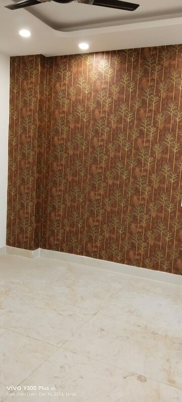 2 BHK Builder Floor – Garden View at Govindpuri - for Rent
