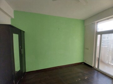 Room in 1 BHK Apartment at Gaur City 2 - 14th Avenue, Sector 16c Greater Noida – for Rent