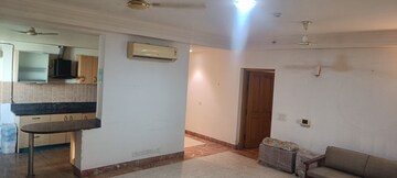 Room in 3 BHK Apartment at Jaypee Green Crescent Court, Jaypee Greens – for Rent