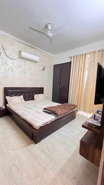 Bedroom in 2 BHK Apartment at Antriksh Golf View, Sector 78 – for Rent