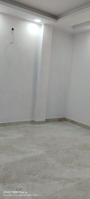 Room in 3 BHK Builder Floor at Govindpuri – for Sale