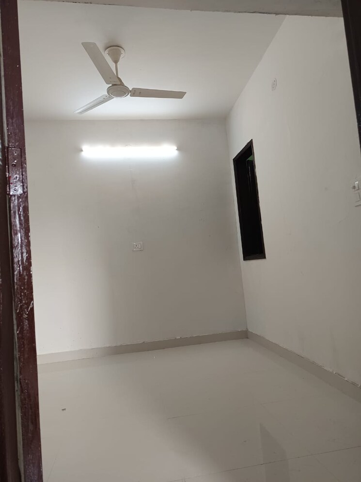 Room, govindpuri 1 Bedroom 360 Sq.Ft. Builder Floor In Govindpuri Delhi 7990979