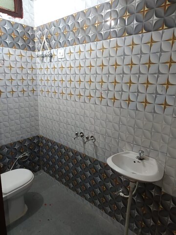 Bathroom in 1 BHK Builder Floor at Govindpuri – for Sale