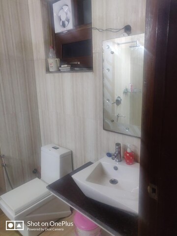 Bathroom in 2 BHK Builder Floor at Sector 16 – for Rent