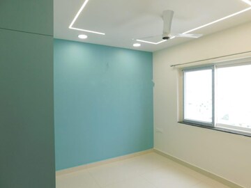 Room in 3 BHK Apartment at Ambience Courtyard, Manikonda – for Rent
