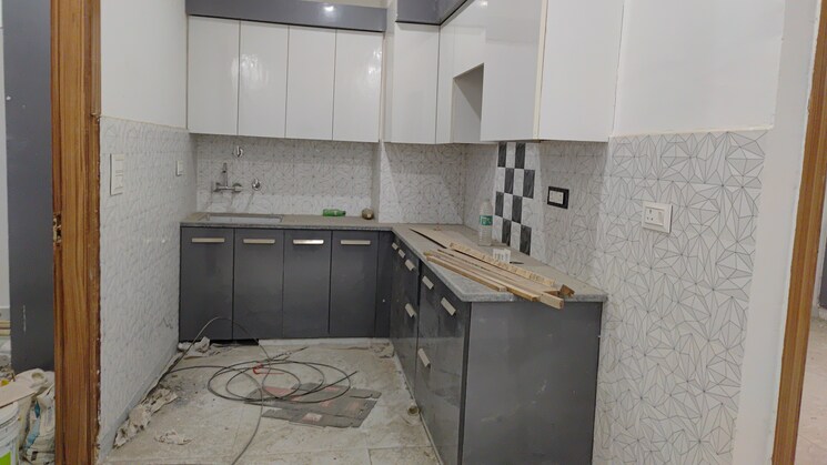 Kitchen, patel nagar 2 Bedroom 90 Sq.Yd. Builder Floor In Patel Nagar Delhi 7991140