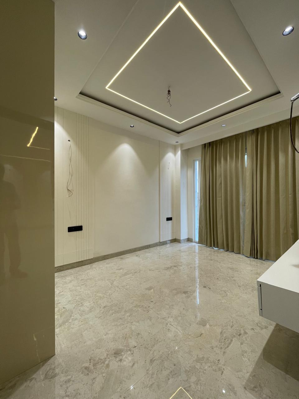 3 BHK + Pooja Room,Servant Room 195 Sq.Yd. Builder Floor in Anant Raj The Estate Floors