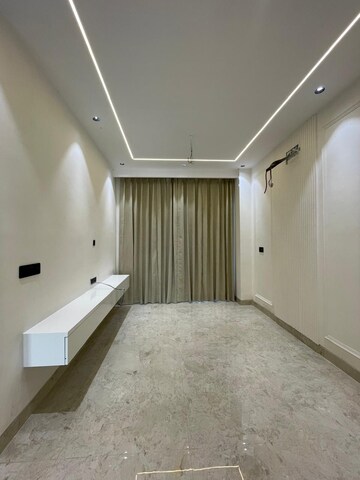 Building Lobby in 3 BHK Builder Floor at Anant Raj The Estate Floors, Sector 63a – for Sale