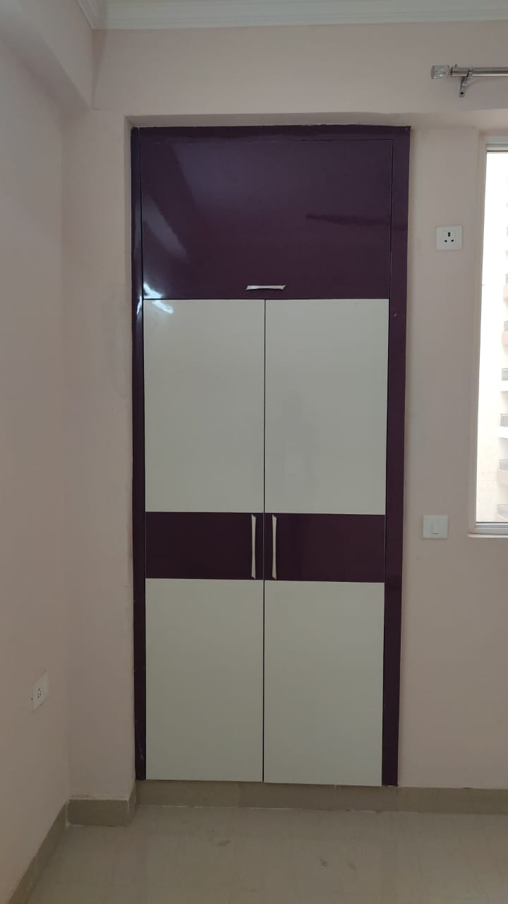 2 BHK Apartment For Sale in Mahagun Mantra I