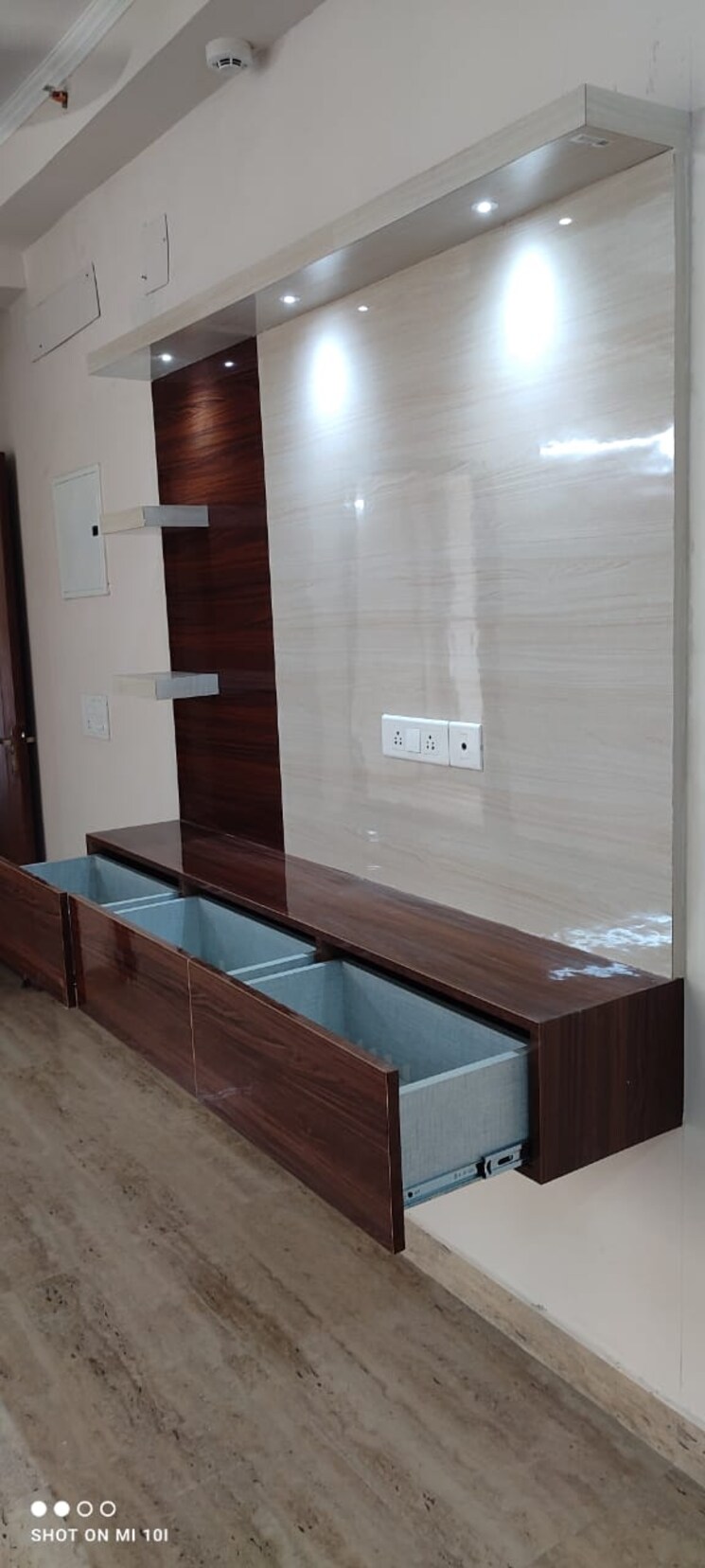 Kitchen, mahagun-mantra-i 2 Bedroom 850 Sq.Ft. Apartment In Sector 10 Greater Noida Greater Noida 7991142