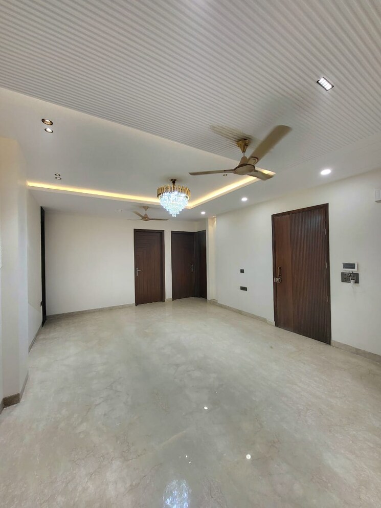 Room, south-city-arcade 3 Bedroom 180 Sq.Yd. Builder Floor In Sector 41 Gurgaon 7991198