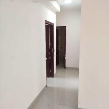 Room in 3 BHK Apartment at Conscient Heritage Max, Sector 102 – for Rent