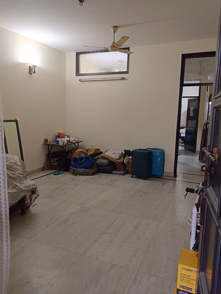 Room, lajpat nagar 4 2 Bedroom 1004 Sq.Ft. Builder Floor In Lajpat Nagar 4 Delhi 7991276