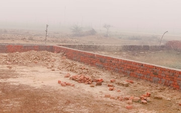 Plot For Sale in Bhukum