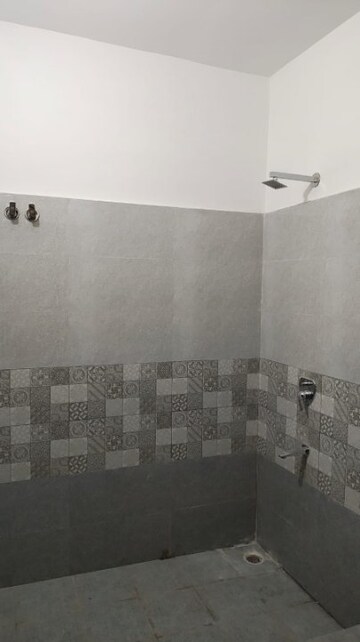 Bathroom in 2 BHK Builder Floor at Subhash Nagar – for Rent