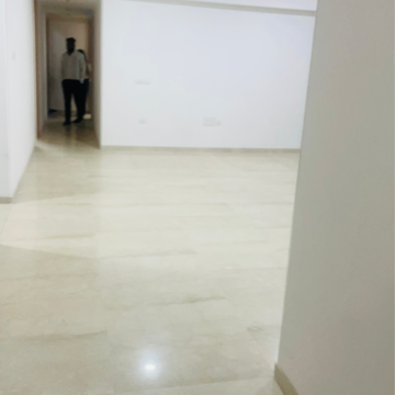 Room in 3 BHK Apartment at Tata Gurgaon Gateway, Bajghera – for Rent