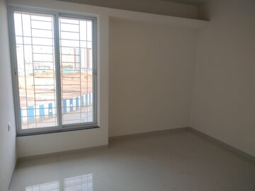 Room in 2.5 BHK Apartment at Gini Belvista Phase 1, Dhanori – for Sale