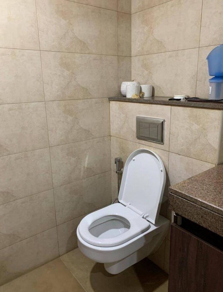 Bathroom, tata-primanti-phase-2 4 Bedroom 3320 Sq.Ft. Apartment In Sector 72 Gurgaon 7991491