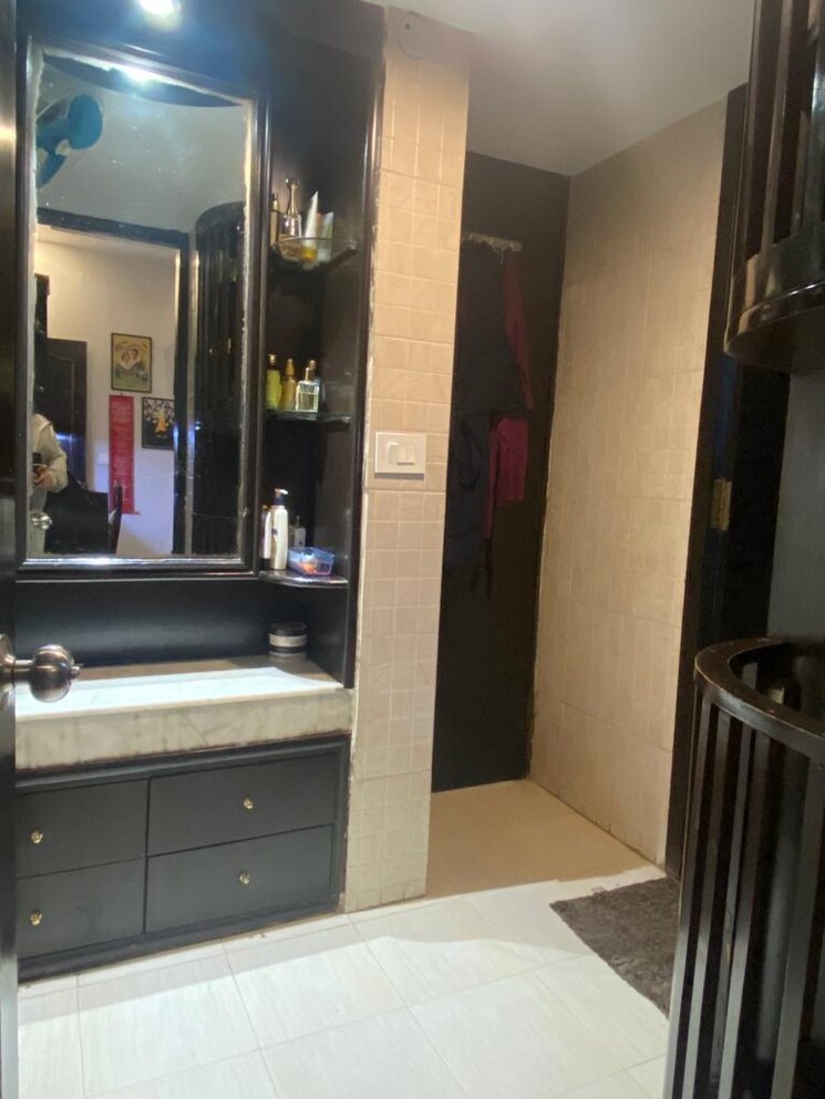 Kitchen, shatabdi-vihar-sector-61 4 Bedroom 2250 Sq.Ft. Apartment In Sector 61 Noida 7991489