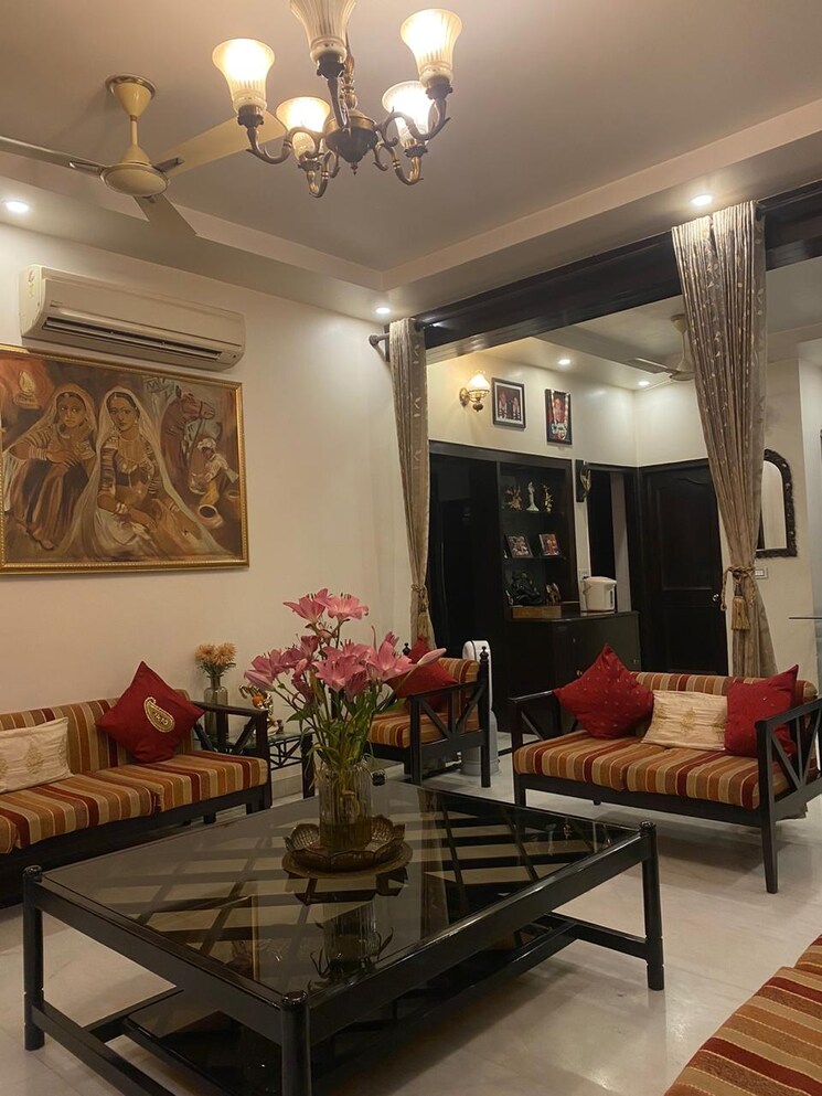 Living Room, shatabdi-vihar-sector-61 4 Bedroom 2250 Sq.Ft. Apartment In Sector 61 Noida 7991489