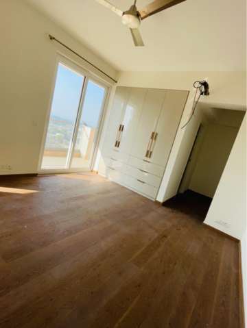 Room in 2 BHK Apartment at Tata La Vida Codename Gateway Select, Bajghera – for Rent