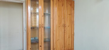 Furnished Amenities in 3 BHK Apartment at DLF Ridgewood Estate, Dlf Phase iv – for Sale