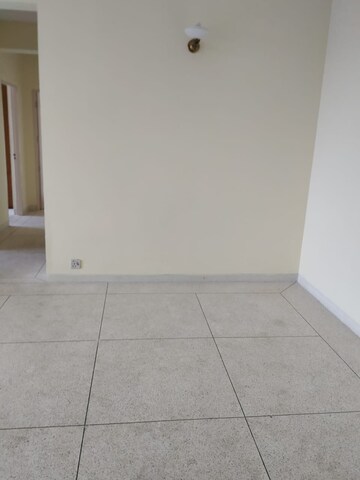 Room in 3 BHK Apartment at DLF Ridgewood Estate, Dlf Phase iv – for Sale