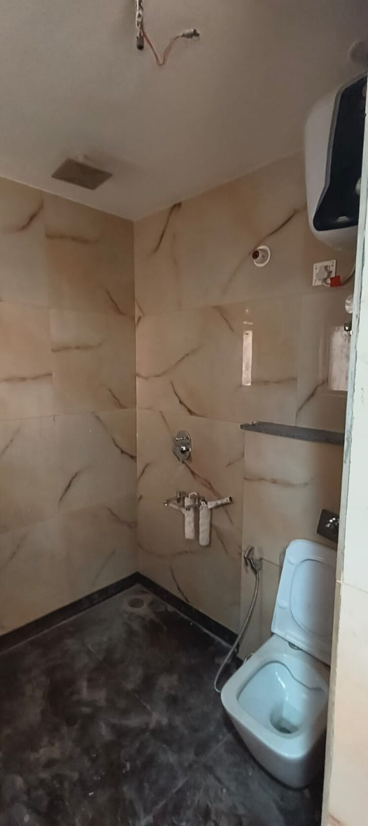 Bathroom, rwa-apartments 5 Bedroom 300 Sq.Mt. Independent House In Sector 31 Noida 7991646