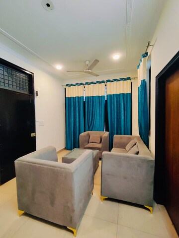 Bedroom in 3 BHK Builder Floor at Sector 46 – for Rent