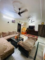 4 BHK + Servant Room,Study Room 522 Sq.Yd. Builder Floor in South Extension II