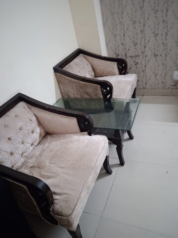 Master Bedroom in 5 BHK Independent House at RWA Apartments Sector 41, Sector 41 – for Sale