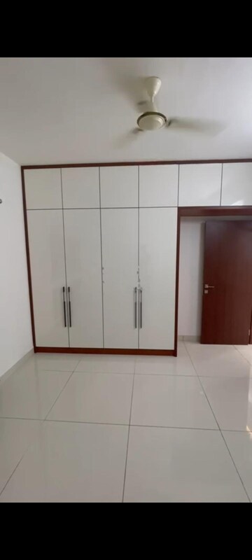 Room in 3 BHK Apartment at GHR Titania, Kondapur – for Rent