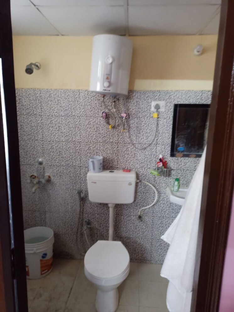 Bathroom, breez-global-heights 1 Bedroom 394 Sq.Ft. Apartment In Sohna Sector 33 Gurgaon 7991703