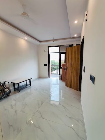 Room in 1 BHK Builder Floor at Ansal Sushant Lok I, Sector 43 – for Rent