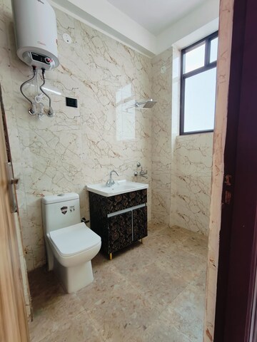 Bathroom in 1 BHK Builder Floor at Ansal Sushant Lok I, Sector 43 – for Rent