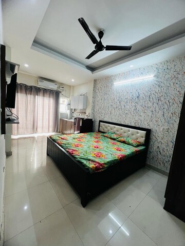 Bedroom in 1 RK Builder Floor at Ansal Sushant Lok I, Sector 43 – for Rent
