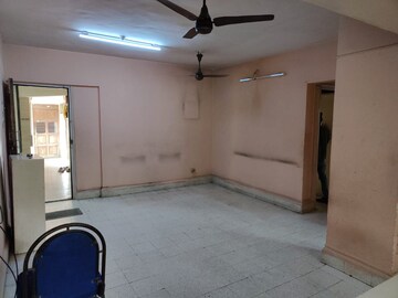 Room in 2 BHK Apartment at Lokpuram CHS, Vasant Vihar – for Rent