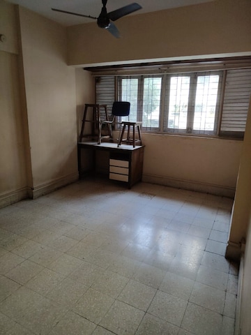 Room in 2 BHK Apartment at Lokpuram CHS, Vasant Vihar – for Rent