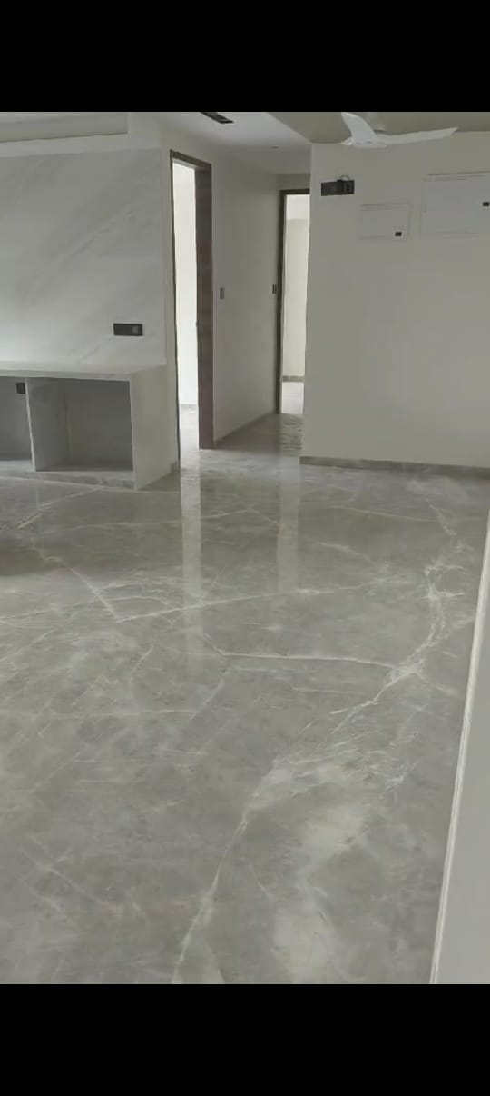 3 BHK + Extra Room 1330 Sq.Ft. Apartment in Rustomjee Paramount