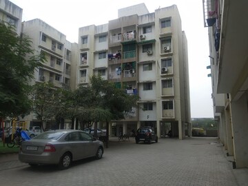 2 BHK Apartment For Rent in Adani Pratham Near Nirma University On Sg Highway Ahmedabad  7982508