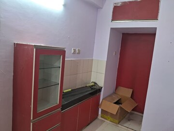 Master Bedroom in 3 BHK Apartment at Gomti Nagar – for Rent