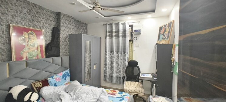 Master Bedroom, uttam nagar 3 Bedroom 90 Sq.Yd. Apartment In Uttam Nagar Delhi 7991890