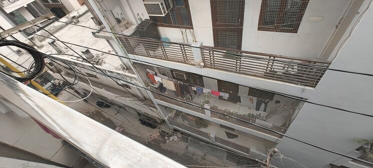 Balcony, uttam nagar 3 Bedroom 90 Sq.Yd. Apartment In Uttam Nagar Delhi 7991890