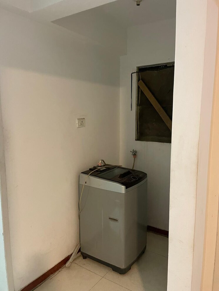 Bathroom, konark-splendour 1 Bedroom 850 Sq.Ft. Apartment In Kalyani Nagar Pune 7991855