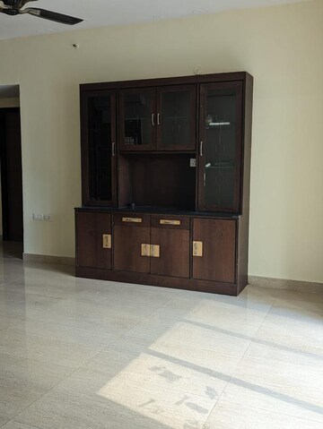 Room in 3 BHK Apartment at Jayabheri The Summit, Narsingi – for Rent