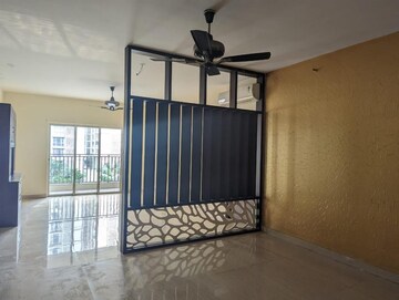 Room in 3 BHK Apartment at Jayabheri The Summit, Narsingi – for Rent