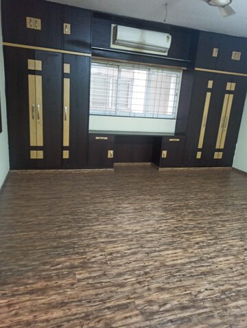 Room in 3 BHK Apartment at Jayabheri The Summit, Narsingi – for Rent